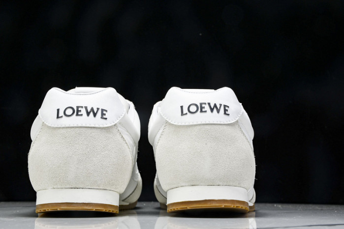 Loe*we Ballet Runner