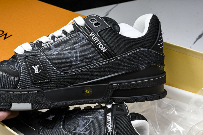 LV Trainer Sneaker