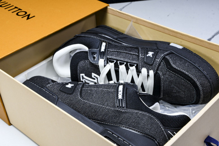LV Trainer Sneaker