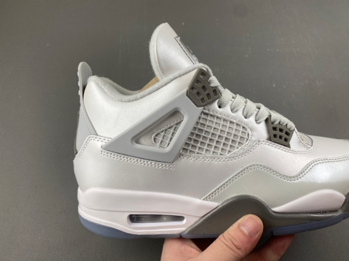 Jordan 4 Retro Photon Dust Blue Chill HV4401-014