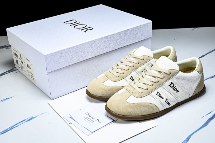 D10r Ribbon Sneaker