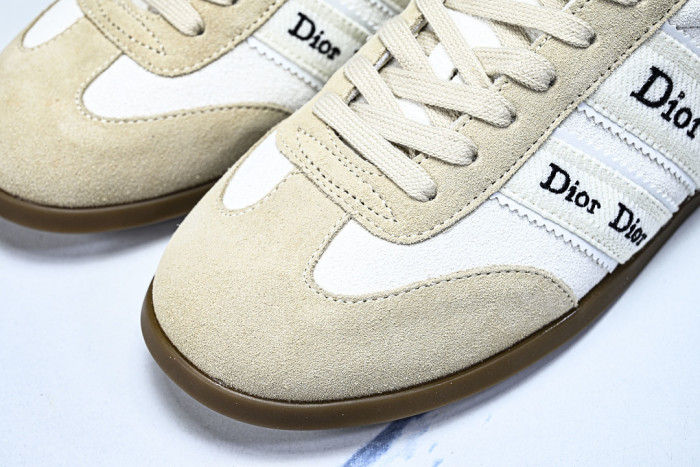 D10r Ribbon Sneaker