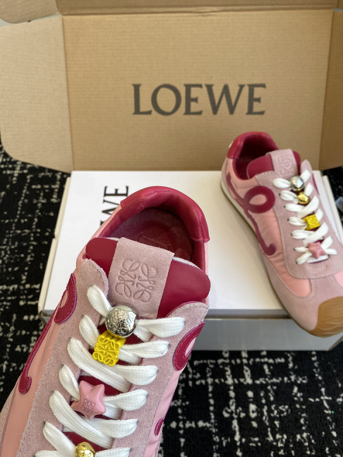 Loe*we Ballet Runner