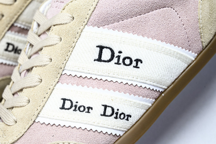D10r Ribbon Sneaker