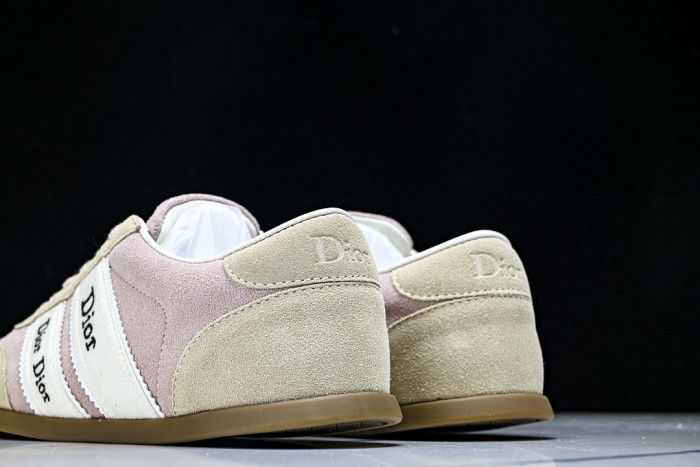 D10r Ribbon Sneaker