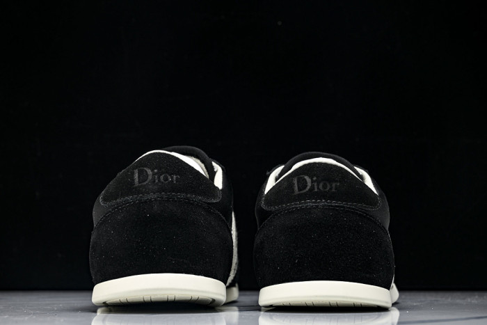 D10r Ribbon Sneaker