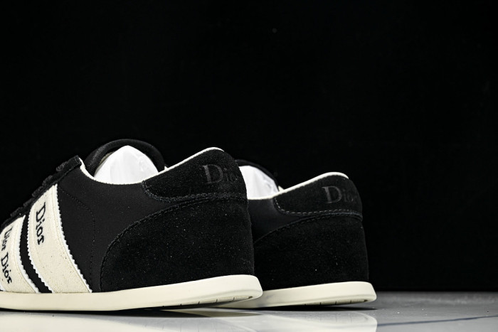 D10r Ribbon Sneaker