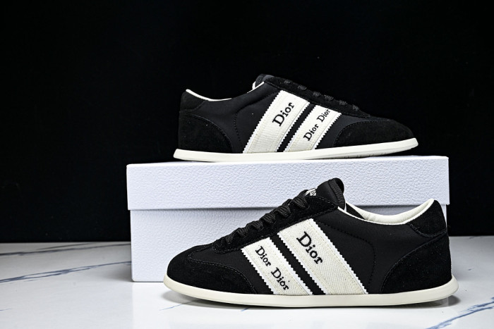 D10r Ribbon Sneaker