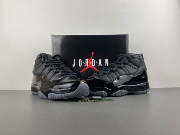 Jordan 11 Pack Expected Fall X COMME des GARÇONS IV7639-001
