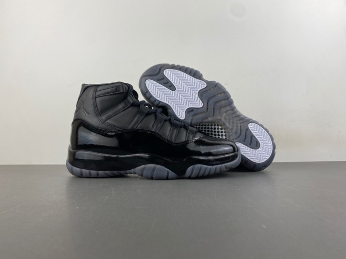 Jordan 11 Pack Expected Fall X COMME des GARÇONS IV7639-001