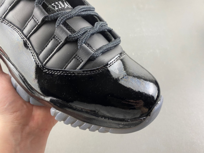 Jordan 11 Pack Expected Fall X COMME des GARÇONS IV7639-001
