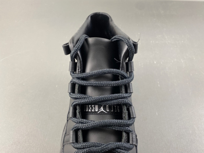 Jordan 11 Pack Expected Fall X COMME des GARÇONS IV7639-001