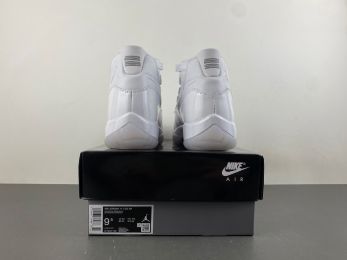 Jordan 11 Pack Expected Fall X COMME des GARÇONS IV7639-100