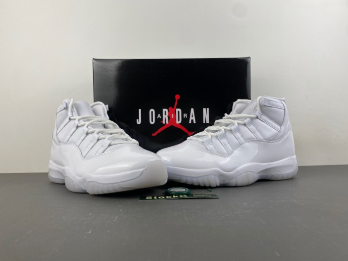 Jordan 11 Pack Expected Fall X COMME des GARÇONS IV7639-100