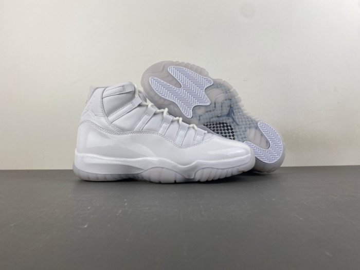 Jordan 11 Pack Expected Fall X COMME des GARÇONS IV7639-100