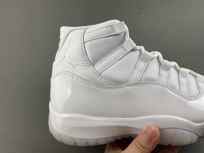 Jordan 11 Pack Expected Fall X COMME des GARÇONS IV7639-100