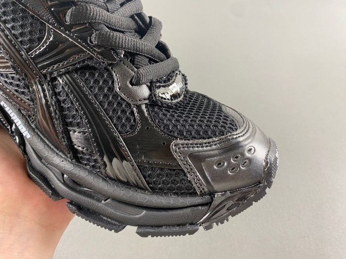 Ba*len*cia*ga runner
