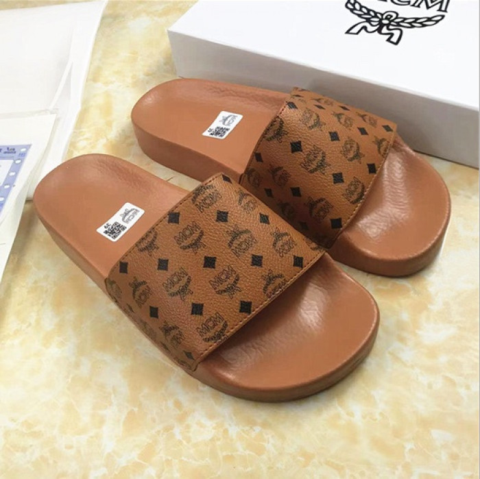 MCM SANDALS