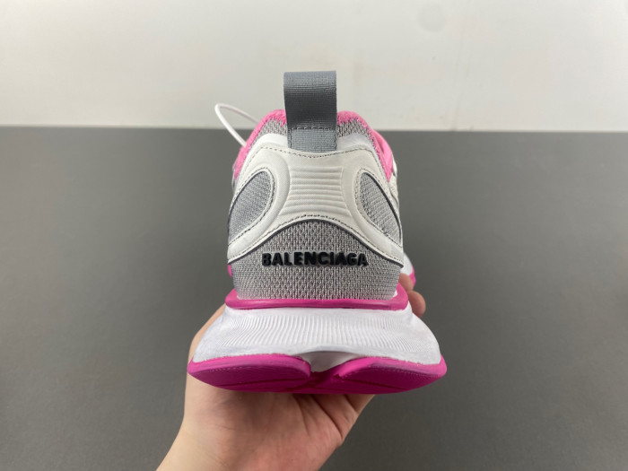 Ba*len*cia*ga runner