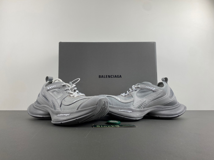 Ba*len*cia*ga runner