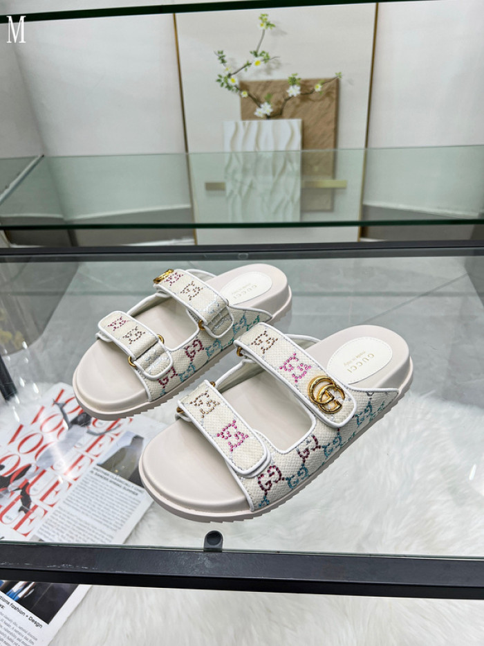 GUCC SANDALS