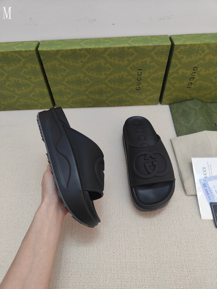 GUCC SANDALS