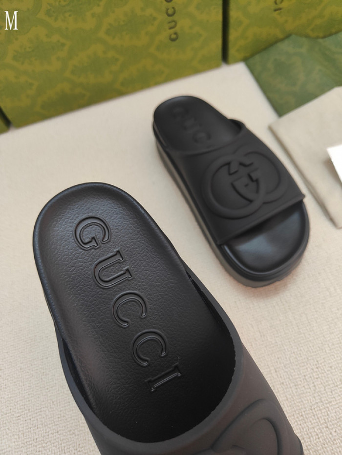 GUCC SANDALS