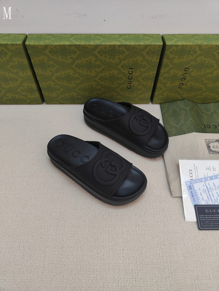 GUCC SANDALS