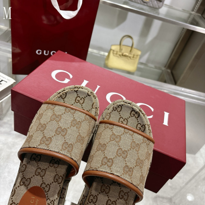 GUCC SANDALS