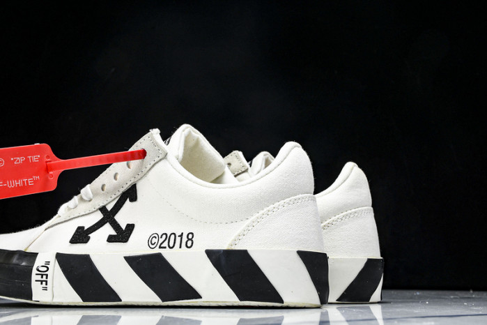 Off-White c/o Virgil Abloh Vulc Low Top