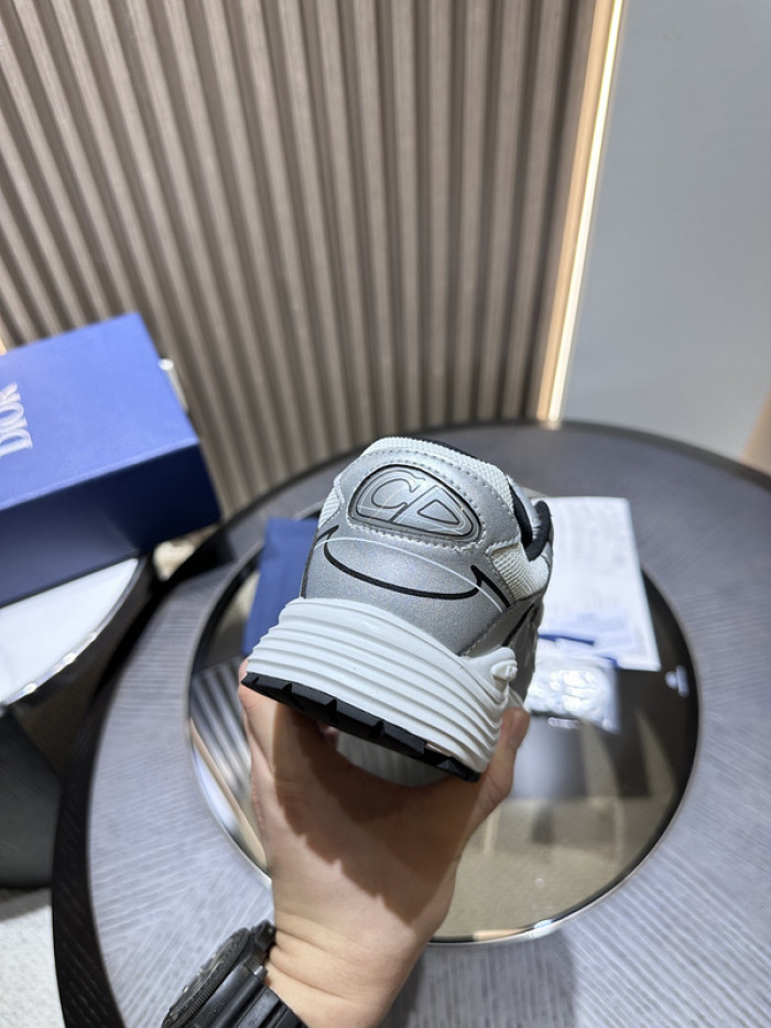 D*or b30 sneaker