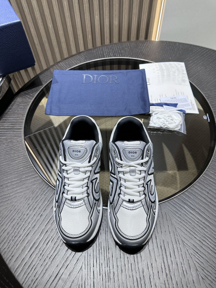 D*or b30 sneaker