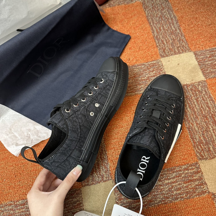 DIOR B23 Oblique Sneaker
