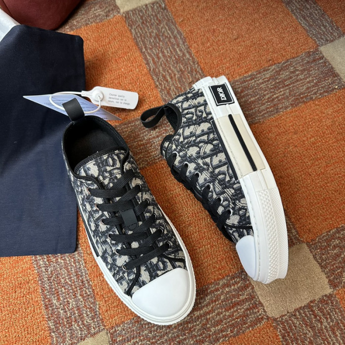 DIOR B23 Oblique Sneaker