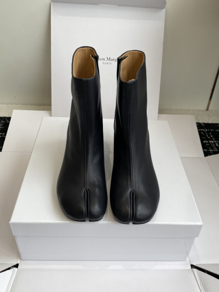 Maison Margiela Tabi Shoes