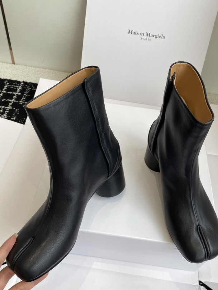 Maison Margiela Tabi Shoes