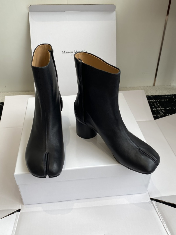Maison Margiela Tabi Shoes
