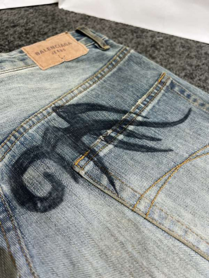 Balen*ciaga Jeans