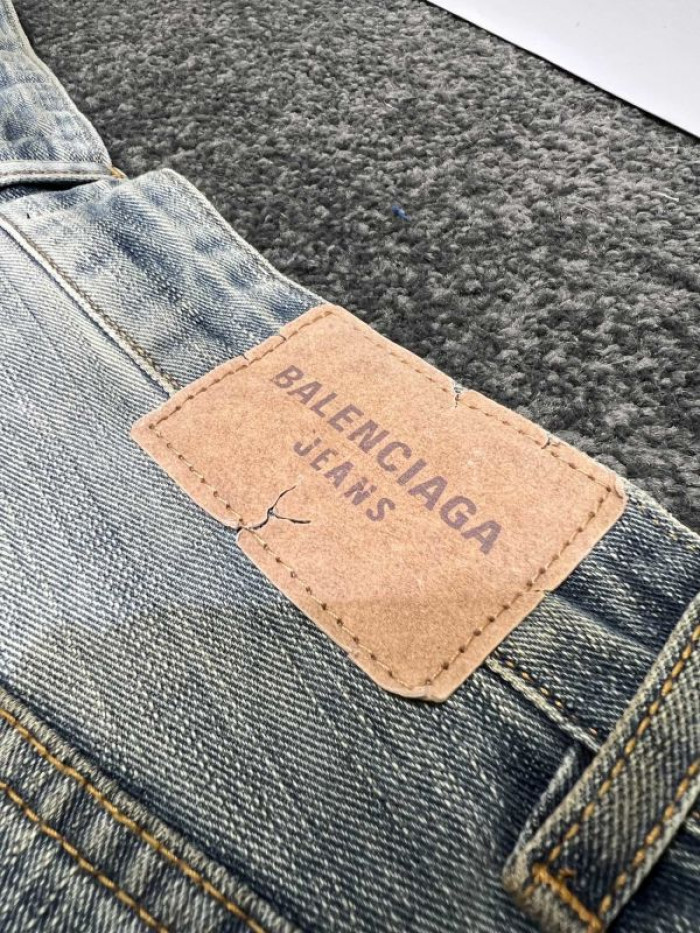 Balen*ciaga Jeans