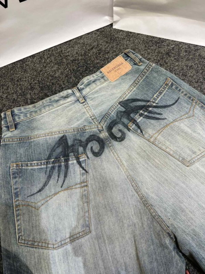 Balen*ciaga Jeans