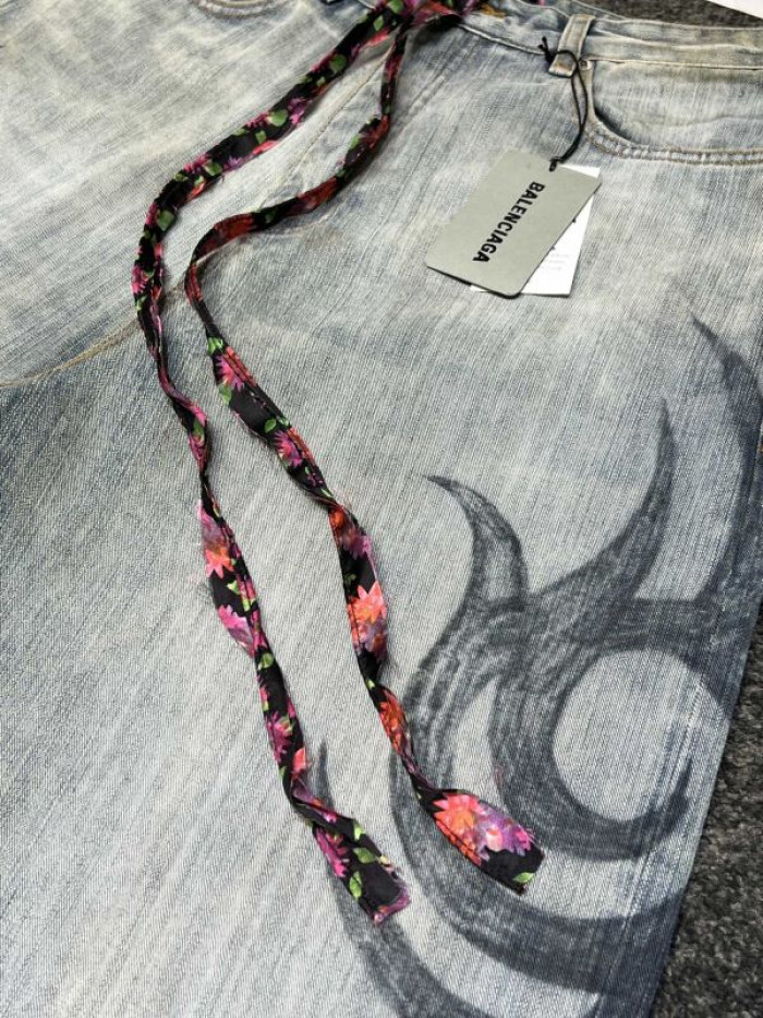 Balen*ciaga Jeans