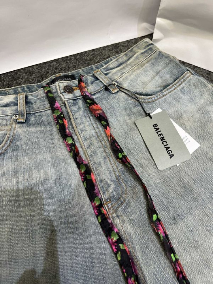 Balen*ciaga Jeans
