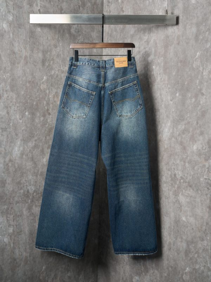 Balen*ciaga Jeans