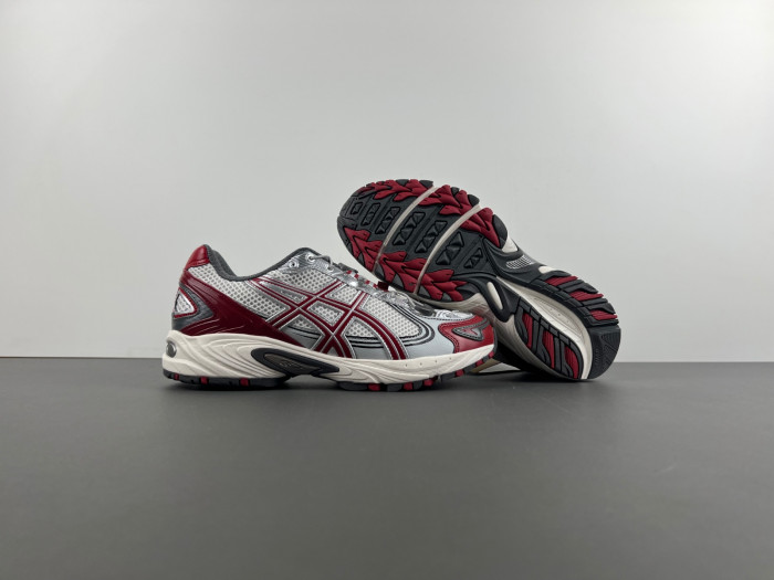 As*ic*s gel-kahana tr v4 "red silver"