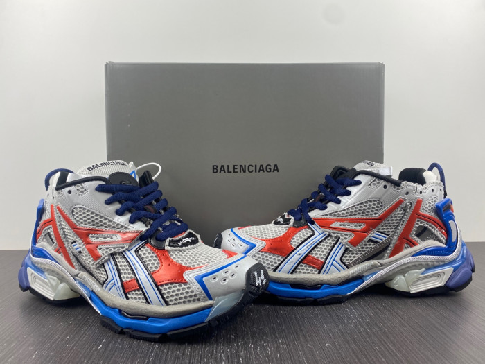 Ba*len*cia*ga runner