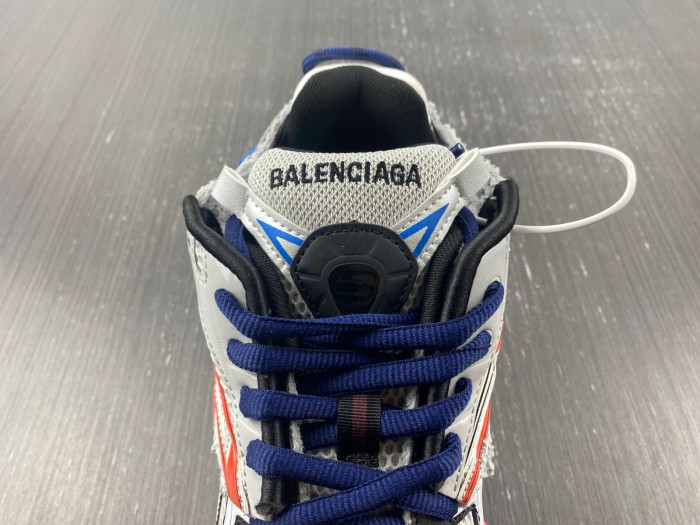 Ba*len*cia*ga runner