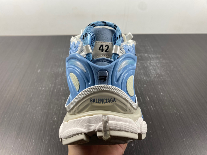 Ba*len*cia*ga runner