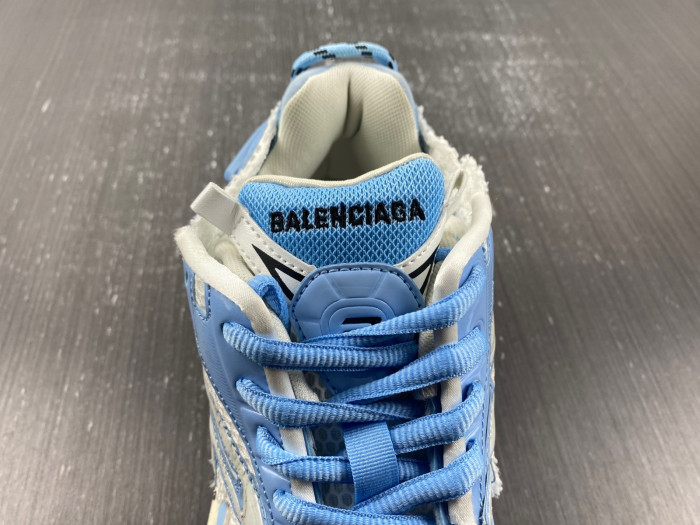 Ba*len*cia*ga runner