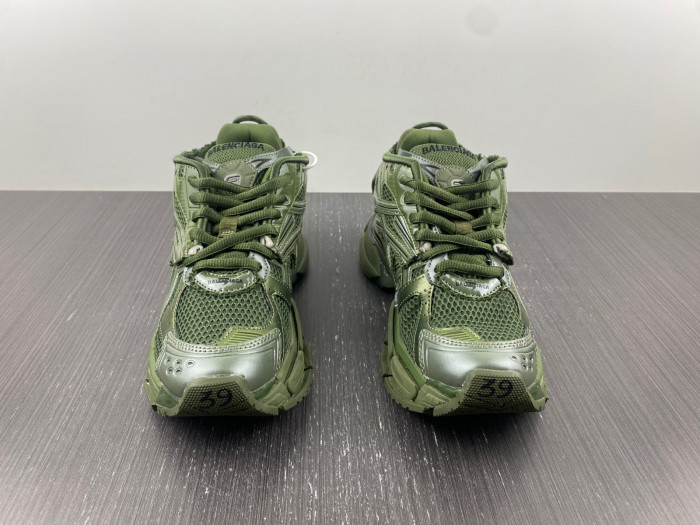 Ba*len*cia*ga runner