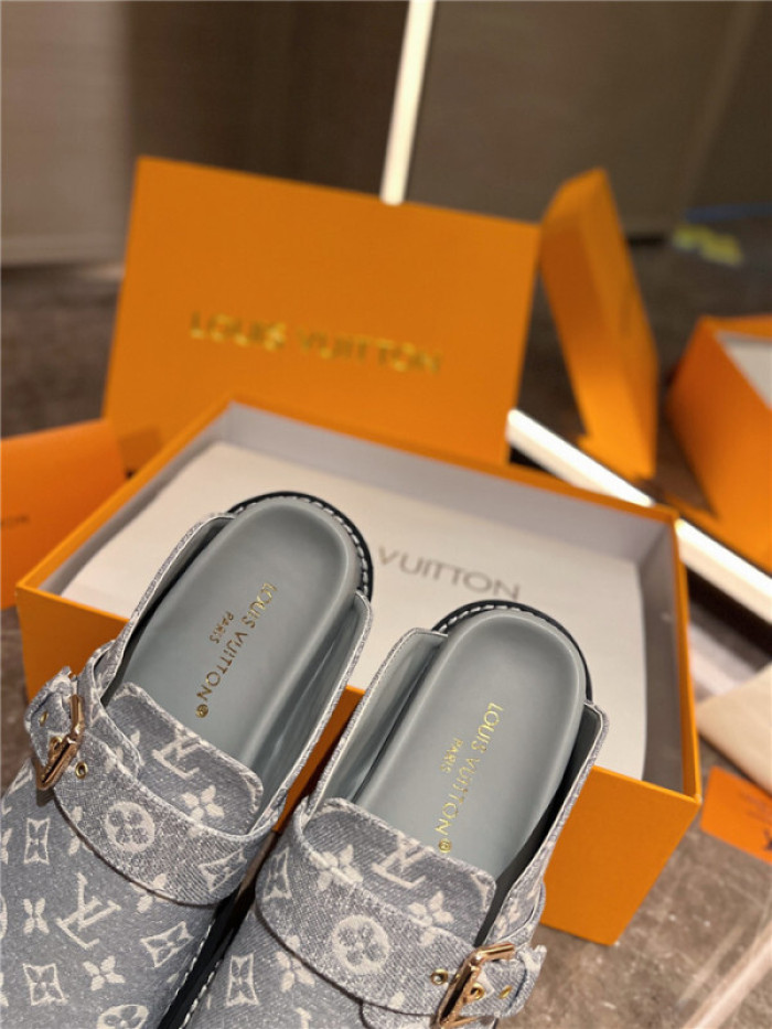 LV SANDALS